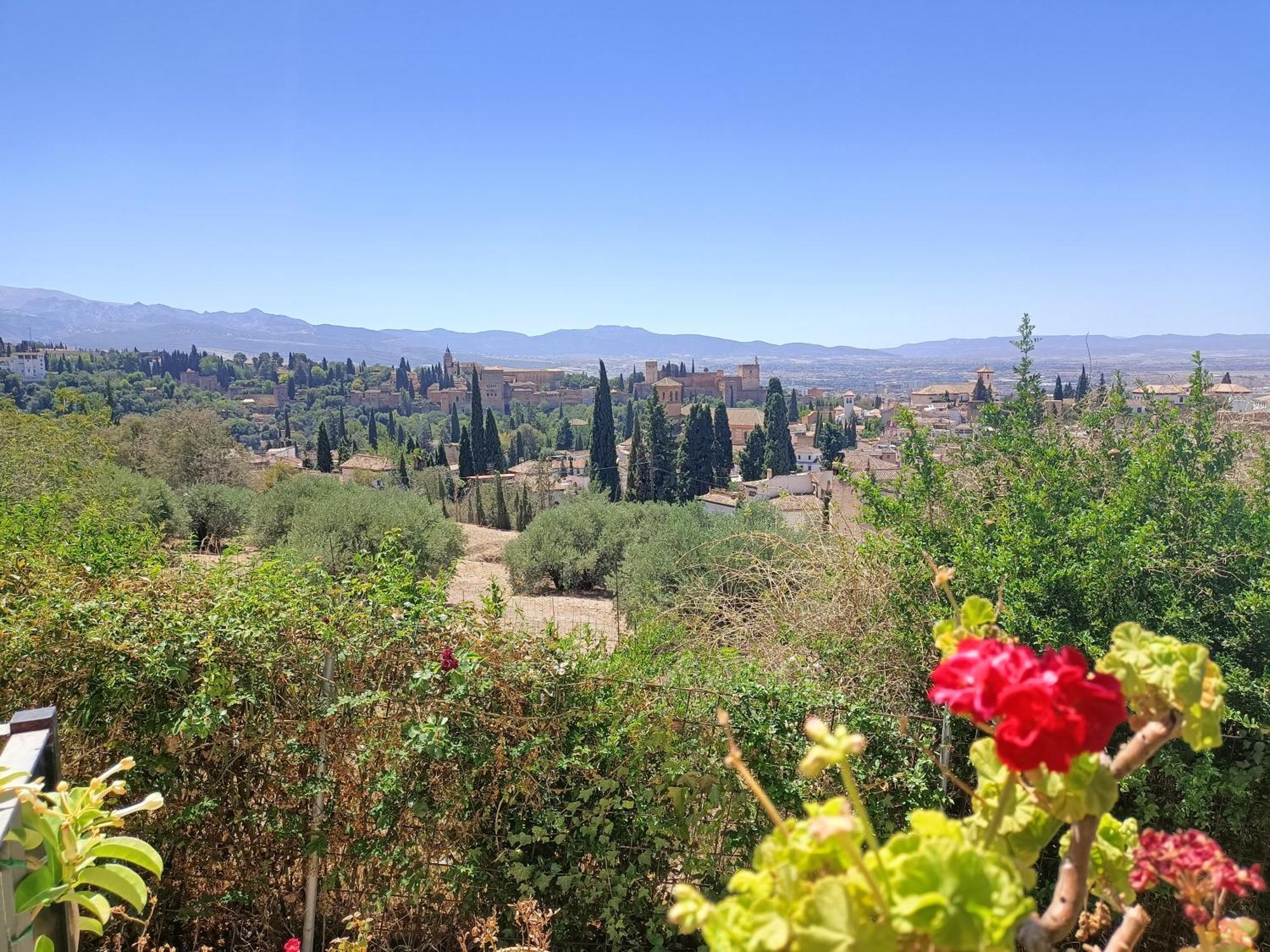 Morente Suena La Alhambra Granada Exterior photo