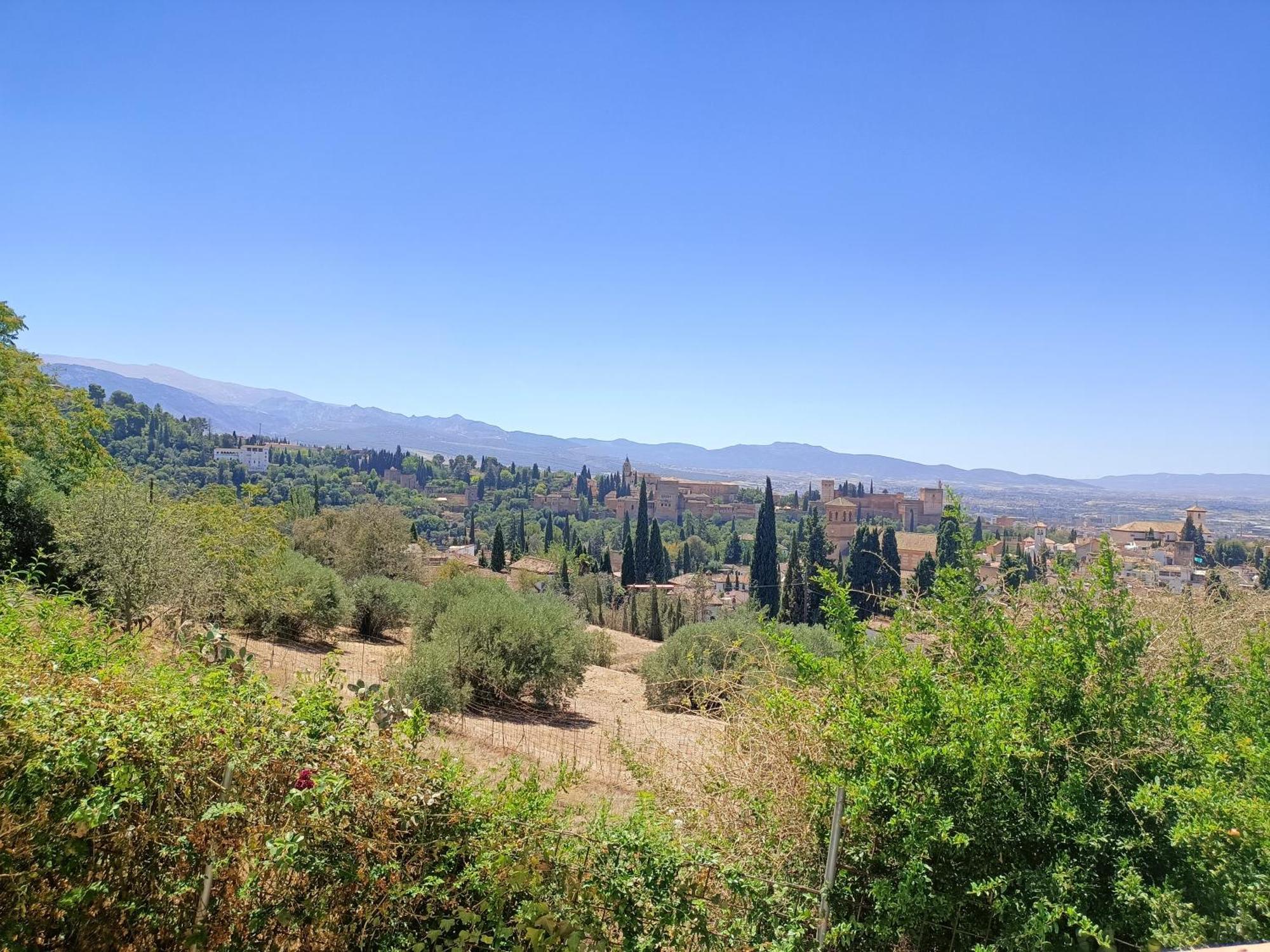 Morente Suena La Alhambra Granada Exterior photo